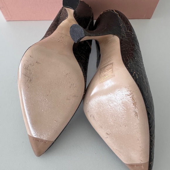 Miu Miu S/S 2013 Cracked Leather Pumps | IT 37 - Picture 4 of 9